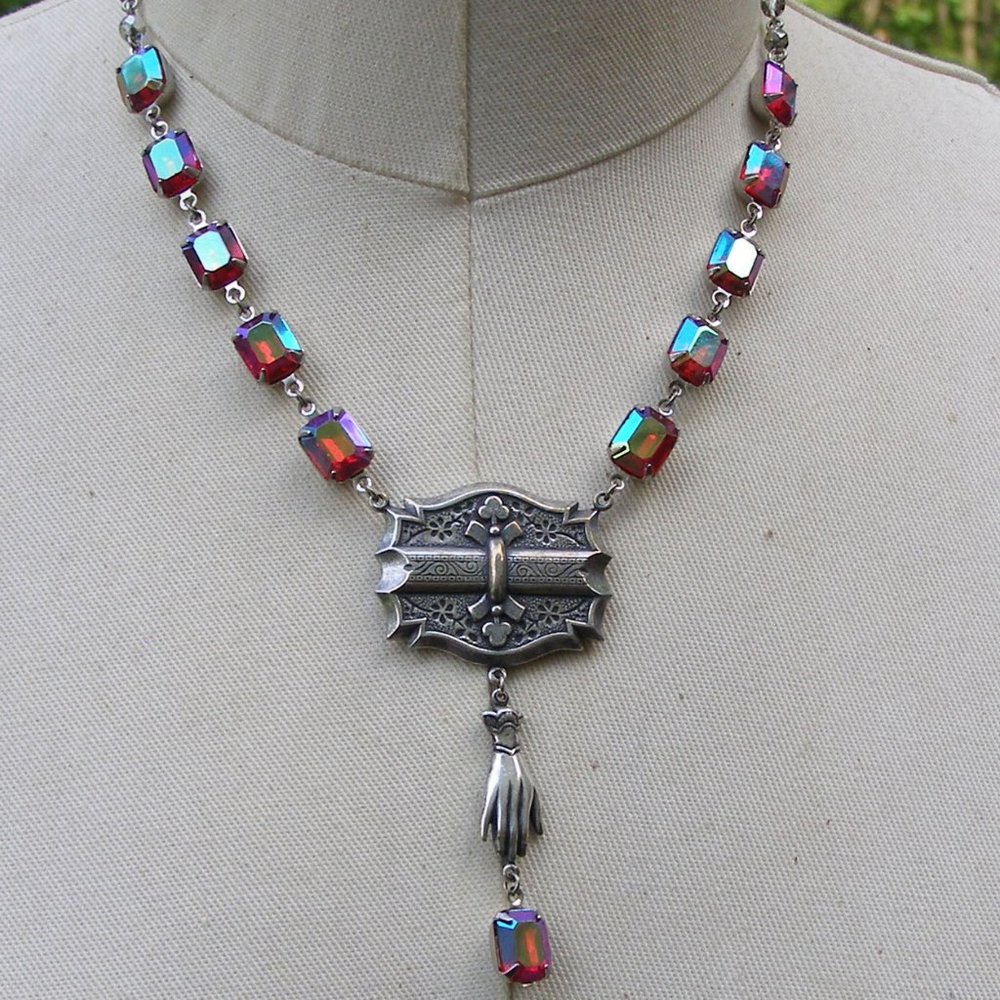 Victorian Style Necklace Bohemian Hand Siam Red